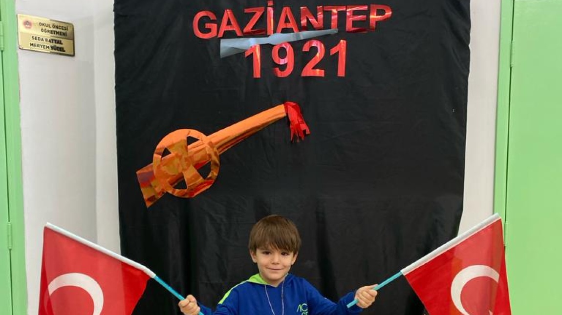 Fehime Osman Pekmezci Anaokulu Öğrencileri Gaziantep'in Kurtuluş Gününü Kutluyor.