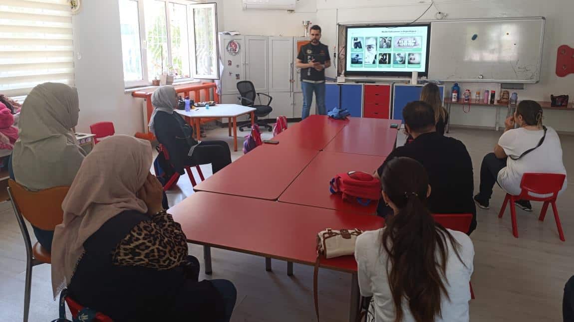 Uyuşturucu ve zararlı maddelerden korunma yolları semineri