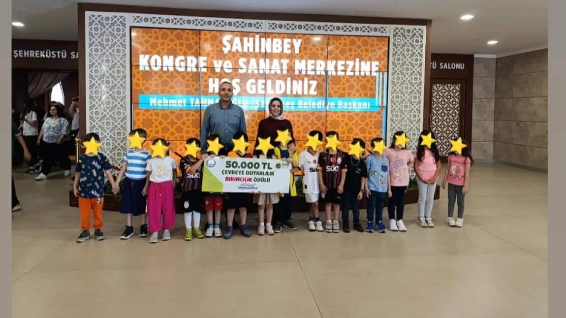 Şahinbey belediyesinin düzenlediği sıfır atık yarışmasının birincisi okulumuz oldu